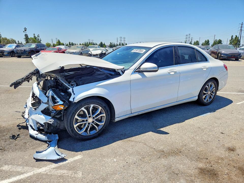 61941866 :رقم المزاد ، 55SWF4JB1GU146367 vin ، 2016 Mercedes-benz C مزاد بيع