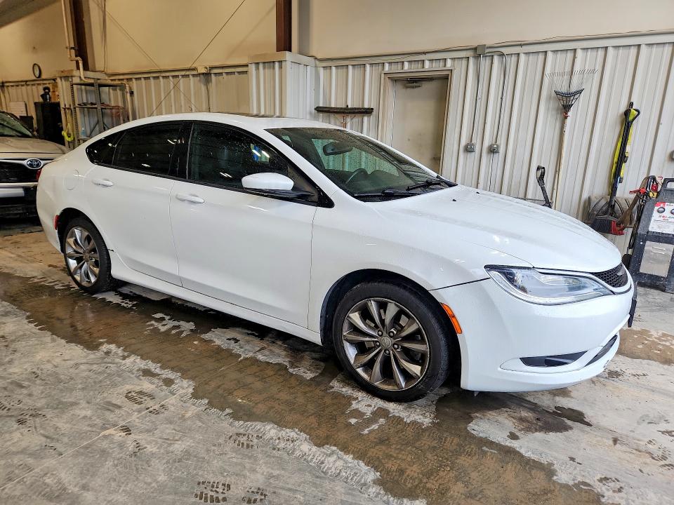 2015 Chrysler 200 მანქანა იყიდება აუქციონზე, vin: 1C3CCCBG7FN614690, აუქციონის ნომერი: 63073566