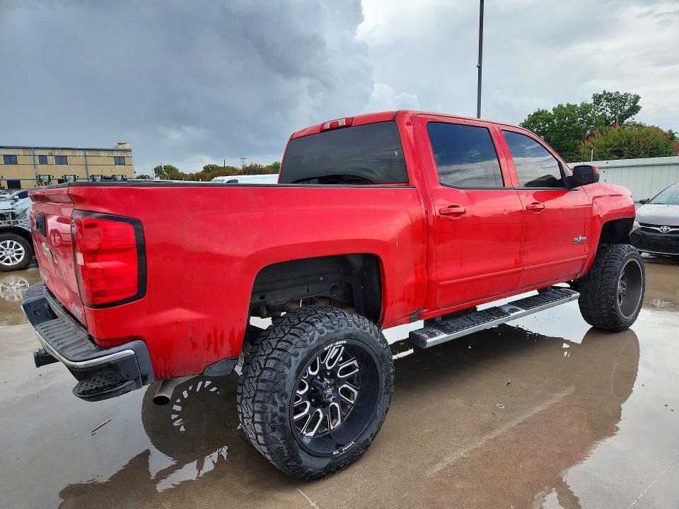 61042576 :رقم المزاد ، 3GCPCREC3JG422564 vin ، 2018 Chevrolet Silverado مزاد بيع