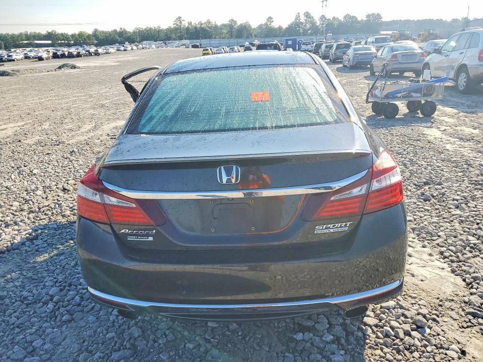 Auction sale of the 2017 Honda Accord, vin: 1HGCR2F10HA085167, lot number: 61613766