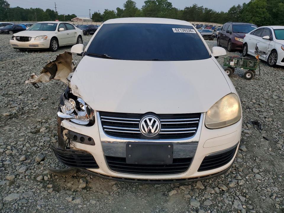 62136536 :رقم المزاد ، 3VWJM71K29M077574 vin ، 2009 Volkswagen Jetta مزاد بيع