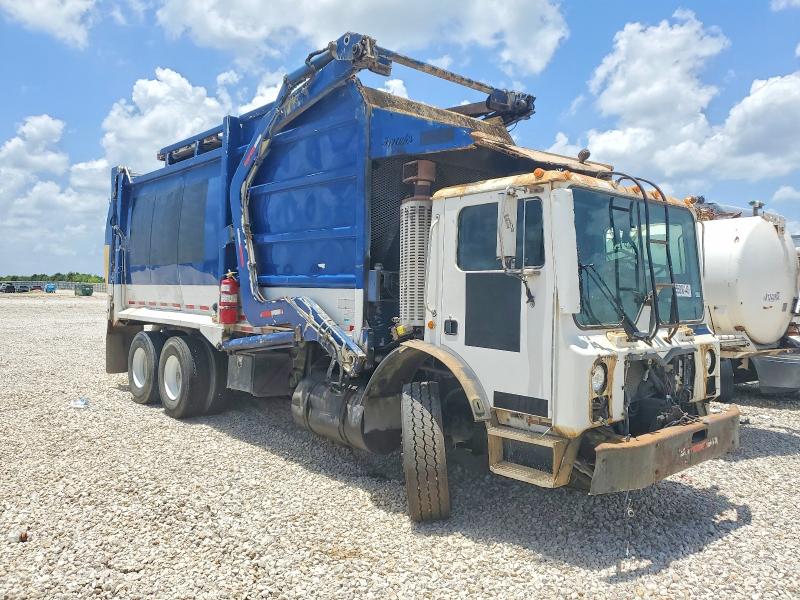 Продажа на аукционе авто 2011 Mack Mru600, vin: 1M2AV02C0BM006563, номер лота: 55930446