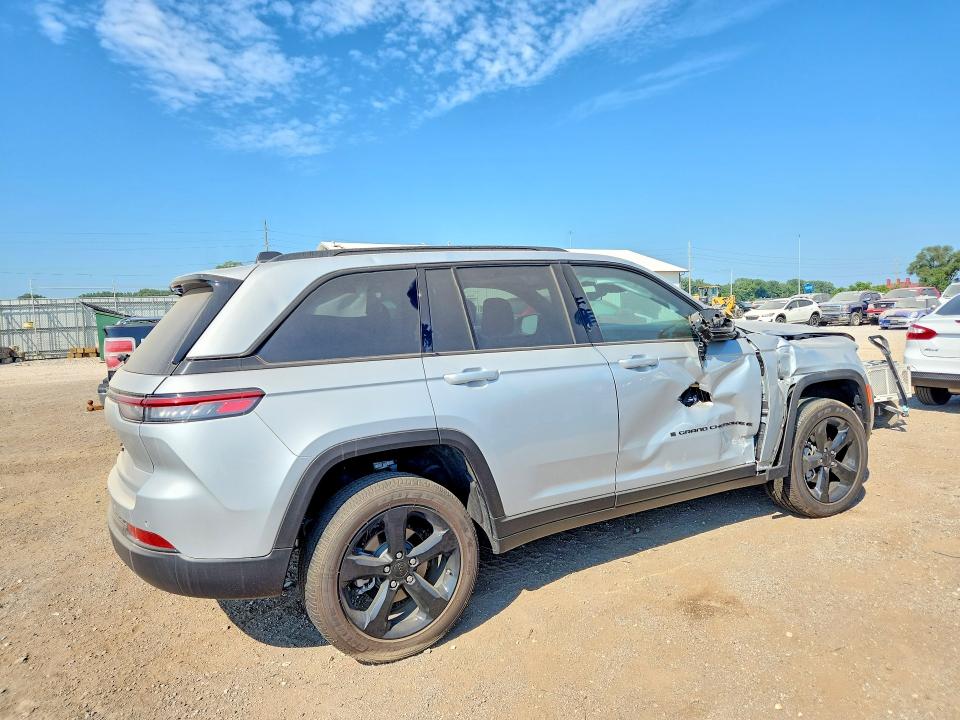 Продажа на аукционе авто 2025 Jeep Grand Cherokee, vin: 1C4RJHAG4S8804319, номер лота: 61394236
