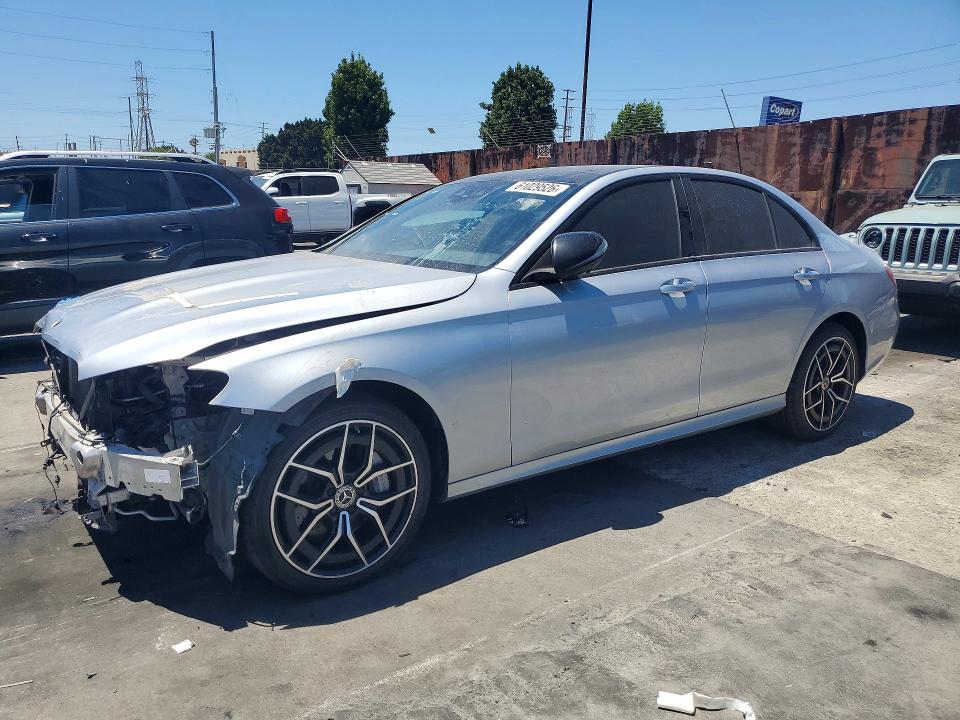 61029526 :رقم المزاد ، W1KZF8EB5NB020387 vin ، 2022 Mercedes-benz E مزاد بيع