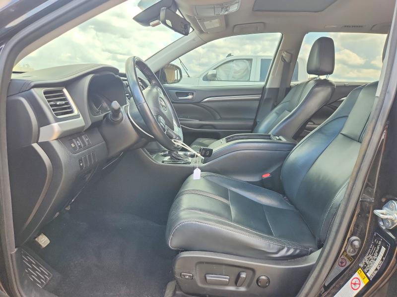 Auction sale of the 2017 Toyota Highlander, vin: 5TDJZRFH8HS403082, lot number: 61409316