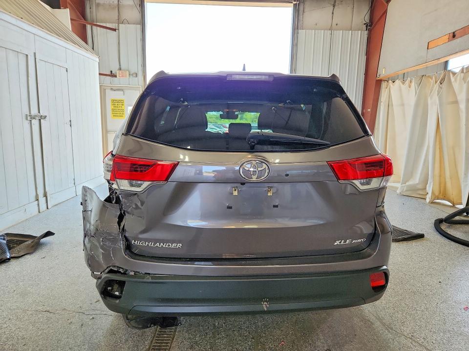 Продаж на аукціоні авто 2019 Toyota Highlander, vin: 5TDJZRFH7KS630044, номер лоту: 60743446