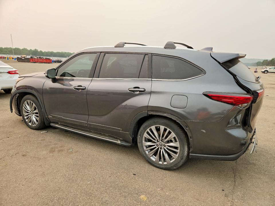 2023 Toyota Highlander Hybrid მანქანა იყიდება აუქციონზე, vin: 5TDEBRCH8PS114471, აუქციონის ნომერი: 61751166