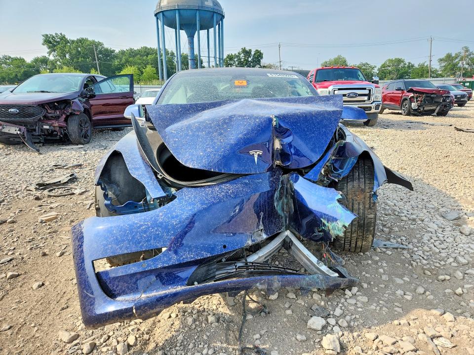 61542926 :رقم المزاد ، 5YJ3E1EC3LF586612 vin ، 2020 Tesla Model 3 مزاد بيع
