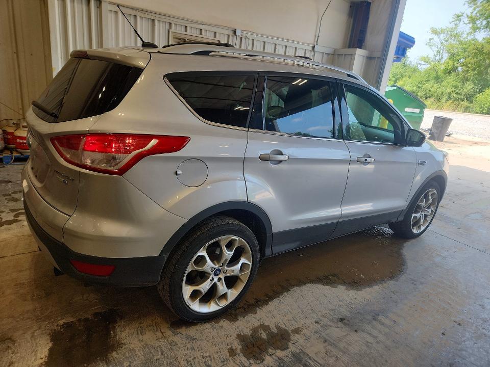 2013 Ford Escape მანქანა იყიდება აუქციონზე, vin: 1FMCU9J90DUB56326, აუქციონის ნომერი: 61402896