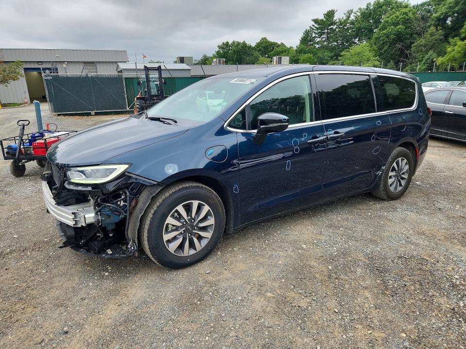 Продажа на аукционе авто 2024 Chrysler Pacifica, vin: 2C4RC1S74RR178124, номер лота: 61877146