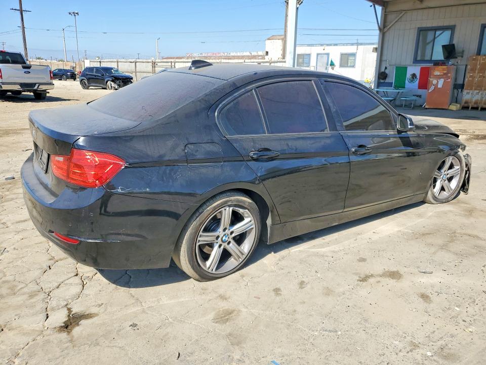 63258156 :رقم المزاد ، WBA3C1C59EK110989 vin ، 2014 Bmw 328 مزاد بيع