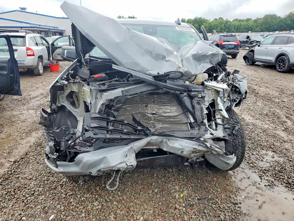 Продаж на аукціоні авто 2025 Chevrolet Silverado, vin: 2GCUKEED0S1108873, номер лоту: 63009996