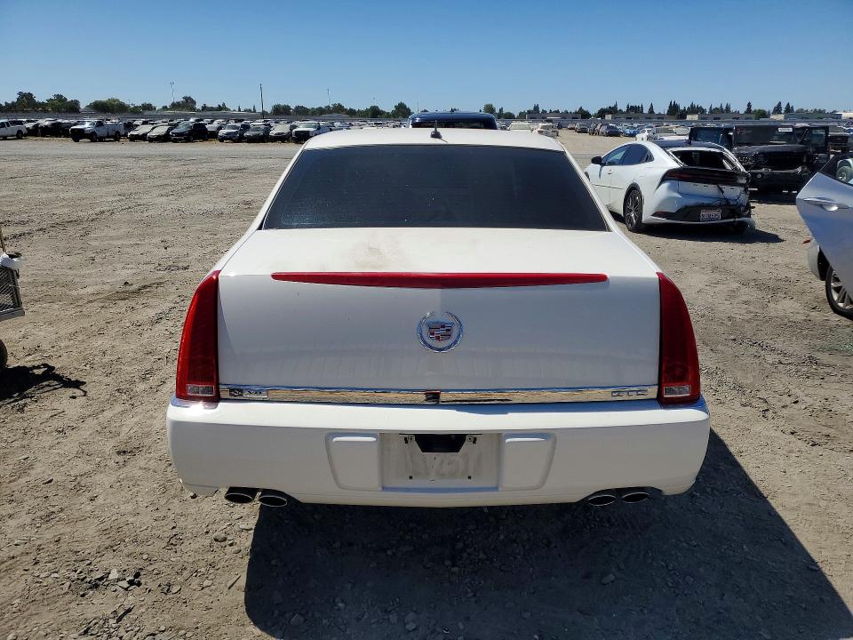 62908796 :رقم المزاد ، 1G6KD57Y58U211160 vin ، 2008 Cadillac Dts مزاد بيع