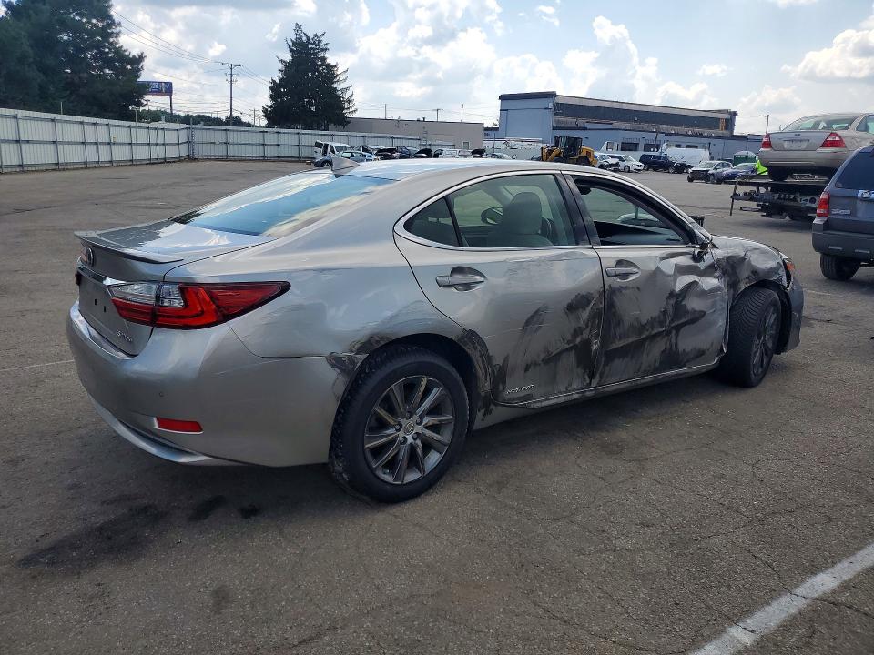 60742946 :رقم المزاد ، JTHBW1GGXJ2181130 vin ، 2018 Lexus Es مزاد بيع