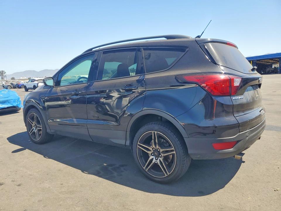 Продажа на аукционе авто 2019 Ford Escape, vin: 1FMCU0HD1KUA54861, номер лота: 61553086