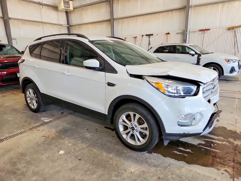 Продажа на аукционе авто 2018 Ford Escape, vin: 1FMCU9GD4JUB72729, номер лота: 59579426