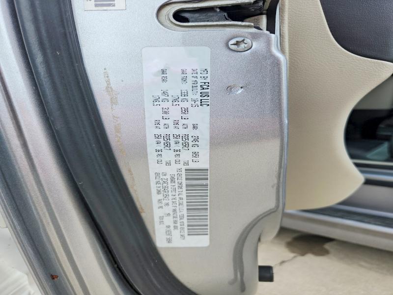 2016 Chrysler Town & Country მანქანა იყიდება აუქციონზე, vin: 2C4RC1BG4GR185412, აუქციონის ნომერი: 61324296