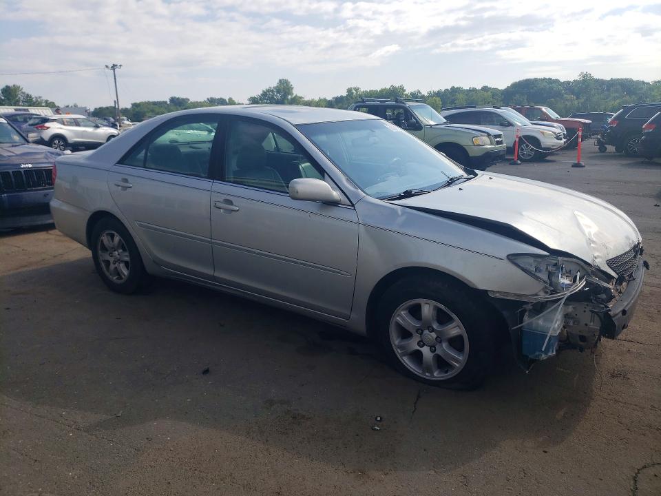 62087186 :رقم المزاد ، 4T1BE30K12U620554 vin ، 2002 Toyota Camry مزاد بيع