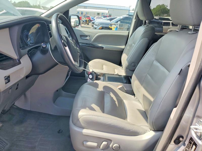 59707316 :رقم المزاد ، 5TDYZ3DC2JS910813 vin ، 2018 Toyota Sienna مزاد بيع