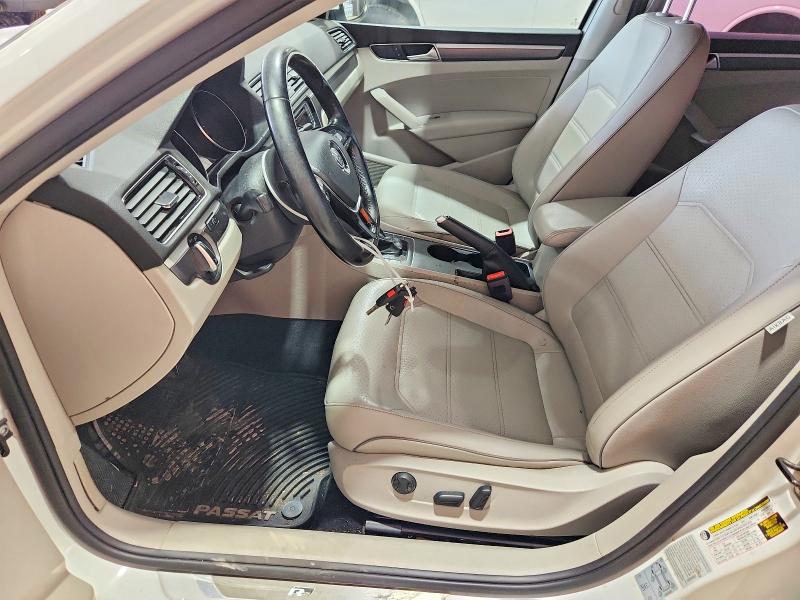 Продажа на аукционе авто 2018 Volkswagen Passat, vin: 1VWAA7A39JC008016, номер лота: 59597336