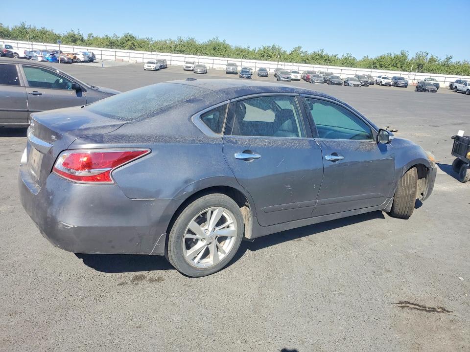 62700326 :رقم المزاد ، 1N4AL3AP5FN358222 vin ، 2015 Nissan Altima مزاد بيع