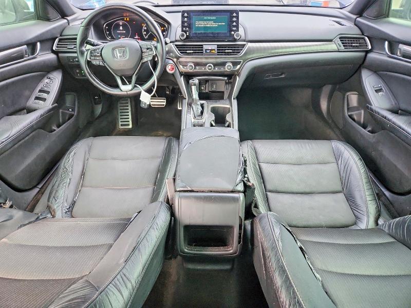 61605606 :رقم المزاد ، 1HGCV1F37JA048226 vin ، 2018 Honda Accord مزاد بيع