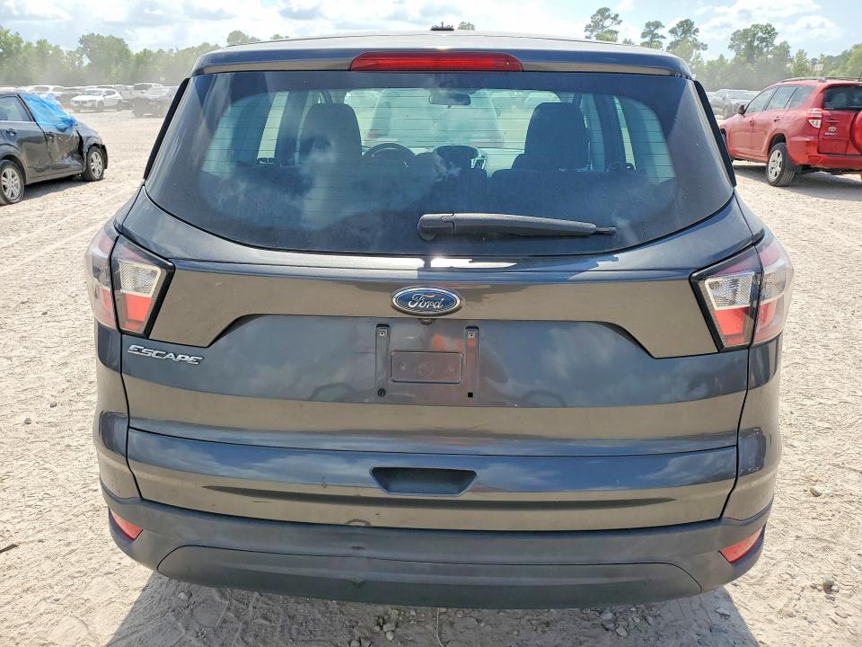2018 Ford Escape მანქანა იყიდება აუქციონზე, vin: 1FMCU0F71JUA30426, აუქციონის ნომერი: 59995296