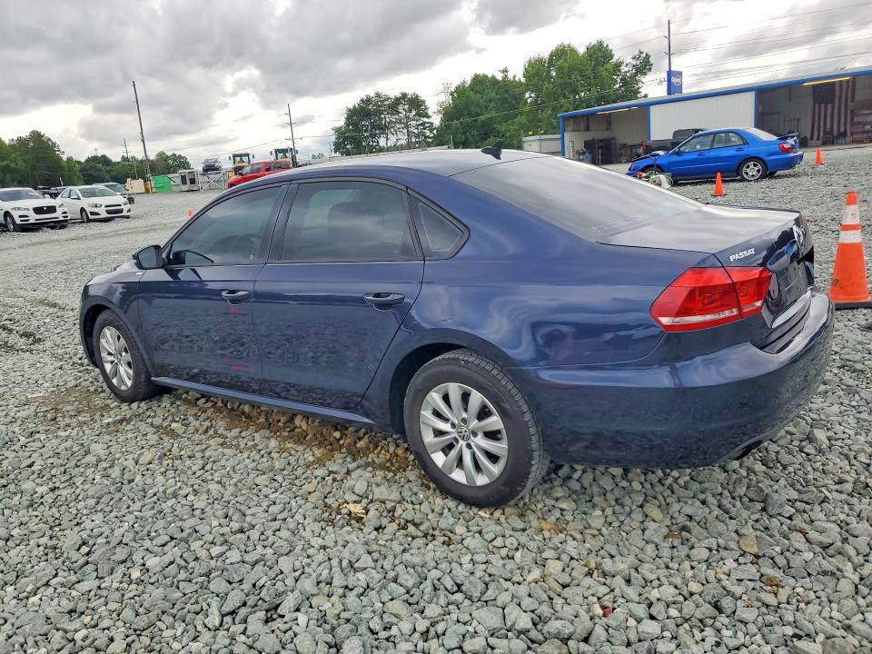 60816876 :رقم المزاد ، 1VWAT7A30FC048941 vin ، 2015 Volkswagen Passat مزاد بيع