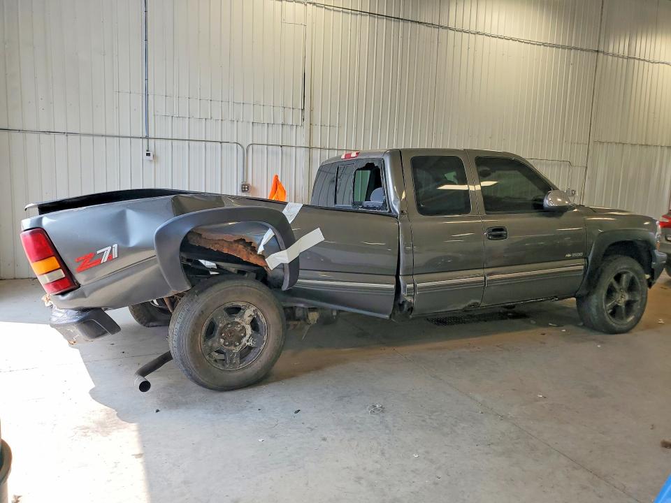 62441196 :رقم المزاد ، 1GCEK19T5YE261836 vin ، 2000 Chevrolet Silverado مزاد بيع