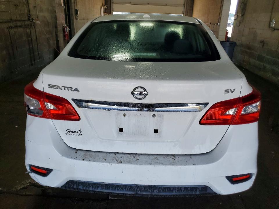 Продаж на аукціоні авто 2018 Nissan Sentra, vin: 3N1AB7AP4JL658981, номер лоту: 61376466