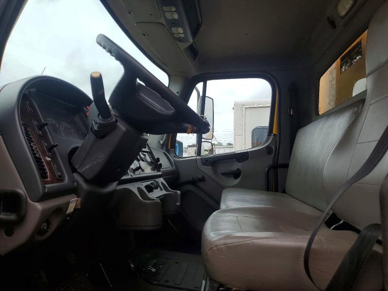 62074956 :رقم المزاد ، 3ALACWFC4KDKB9246 vin ، 2019 Frht - Freightliner M2 مزاد بيع