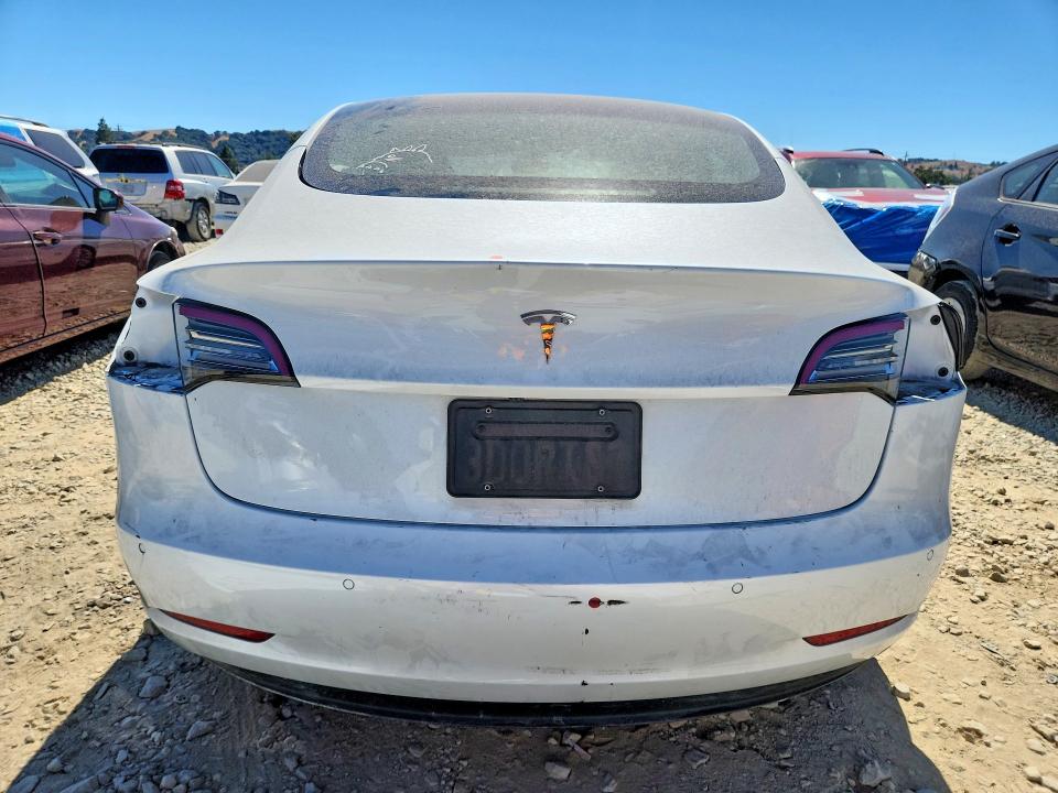 Продажа на аукционе авто 2022 Tesla Model 3, vin: 5YJ3E1EAXNF122864, номер лота: 61821656