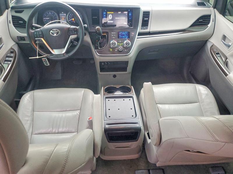 2017 Toyota Sienna მანქანა იყიდება აუქციონზე, vin: 5TDYZ3DC3HS833783, აუქციონის ნომერი: 61356076