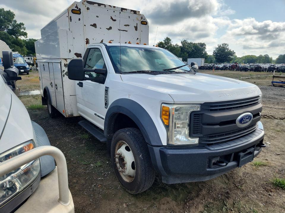 2017 Ford F550 მანქანა იყიდება აუქციონზე, vin: 1FDUF5GT3HEB71073, აუქციონის ნომერი: 61133446