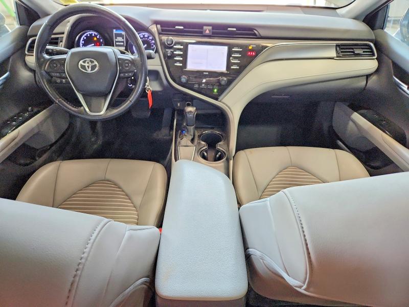 61130976 :رقم المزاد ، 4T1G11AKXLU917375 vin ، 2020 Toyota Camry مزاد بيع