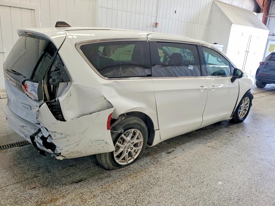 60954606 :رقم المزاد ، 2C4RC1CG9PR568423 vin ، 2023 Chrysler Voyager مزاد بيع