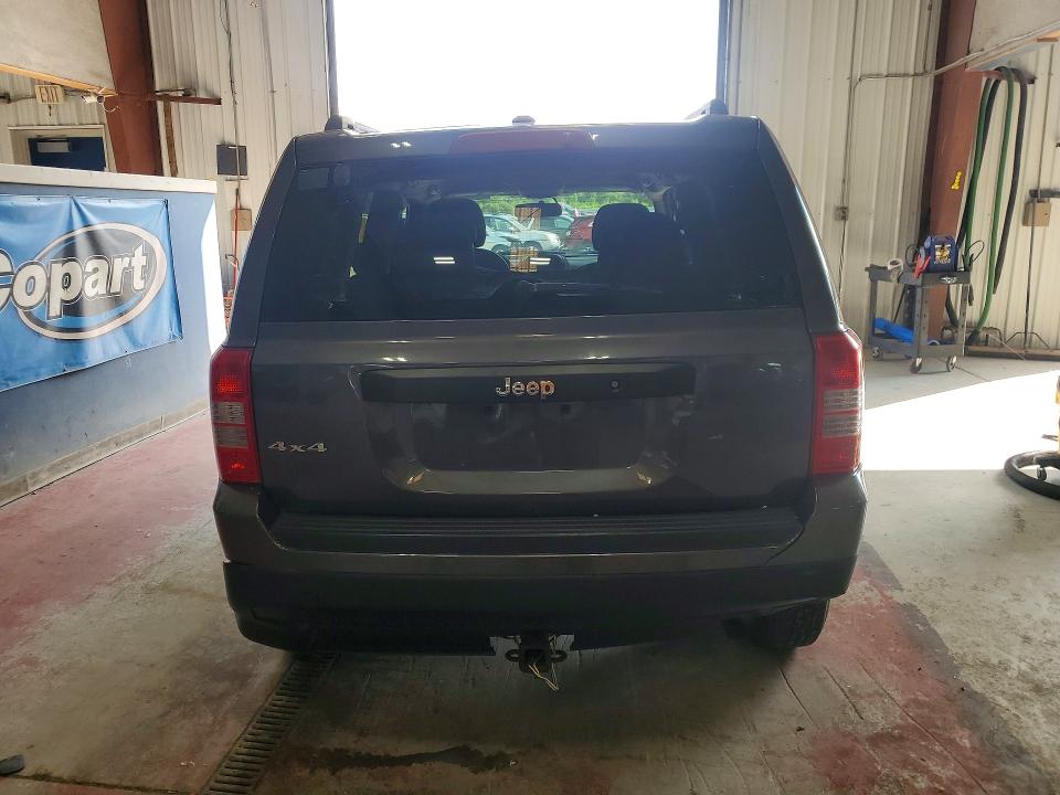 61920816 :رقم المزاد ، 1C4NJRBB7HD135275 vin ، 2017 Jeep Patriot مزاد بيع