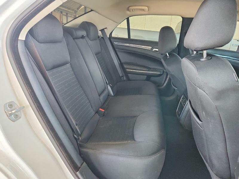 61824756 :رقم المزاد ، 2C3CCAAG0NH174311 vin ، 2022 Chrysler 300 مزاد بيع