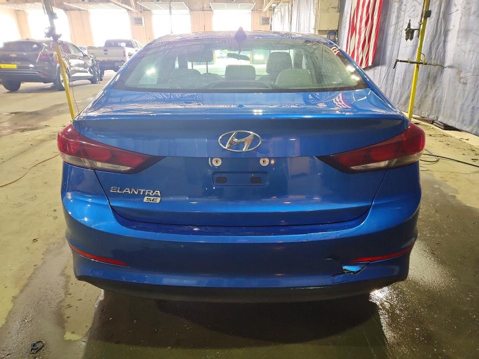 62318776 :رقم المزاد ، 5NPD74LF9HH163815 vin ، 2017 Hyundai Elantra مزاد بيع