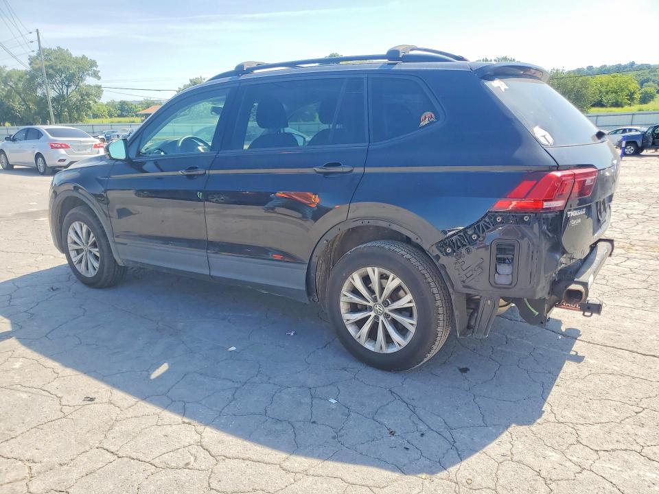 63478626 :رقم المزاد ، 3VV0B7AX0JM097053 vin ، 2018 Volkswagen Tiguan مزاد بيع
