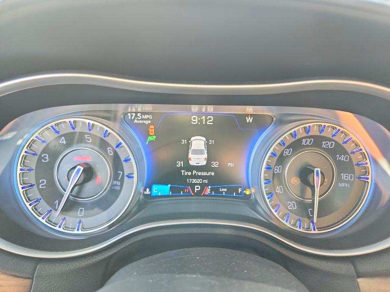60803776 :رقم المزاد ، 2C3CCAPT9FH769244 vin ، 2015 Chrysler 300c مزاد بيع