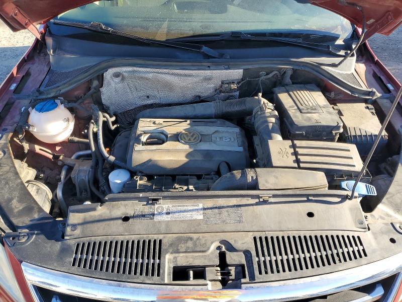 2010 Volkswagen Tiguan მანქანა იყიდება აუქციონზე, vin: WVGAV7AX4AW002306, აუქციონის ნომერი: 63136976