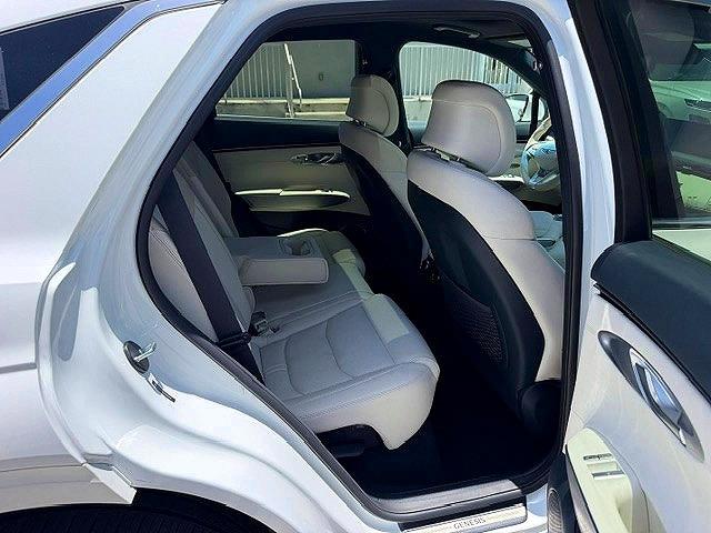 61813556 :رقم المزاد ، 5NMMCET15SH005210 vin ، 2025 Genesis G70 مزاد بيع