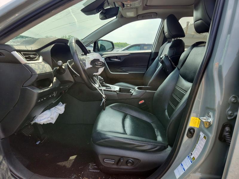 61744706 :رقم المزاد ، 2T3A1RFV2LW118236 vin ، 2020 Toyota Rav4 مزاد بيع