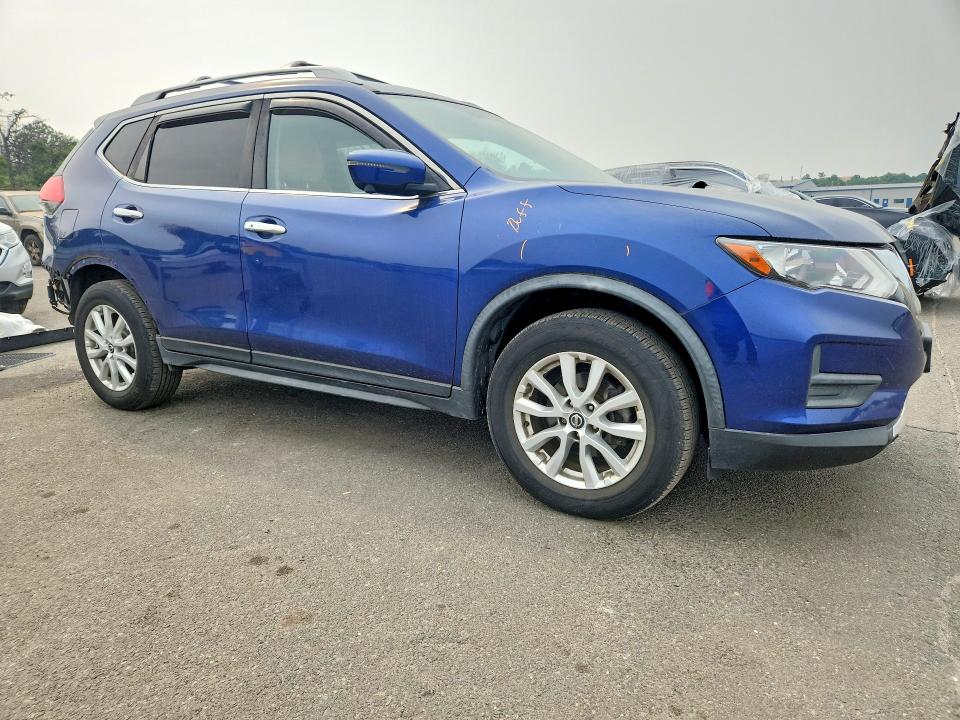 Продаж на аукціоні авто 2017 Nissan Rogue, vin: JN8AT2MV5HW028161, номер лоту: 61427646