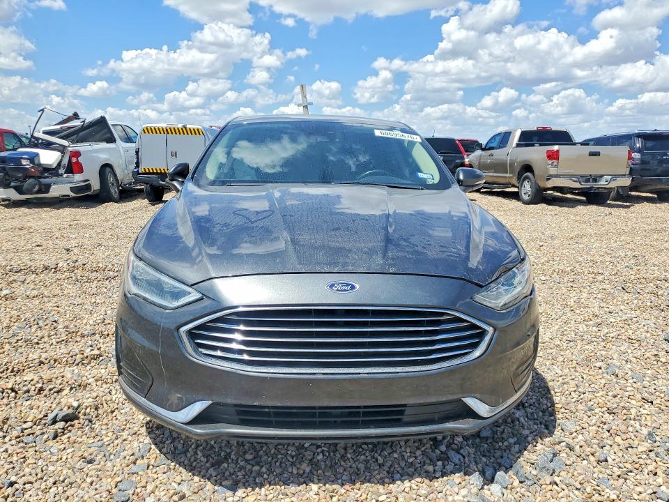 60695676 :رقم المزاد ، 3FA6P0CD9LR153121 vin ، 2020 Ford Fusion مزاد بيع