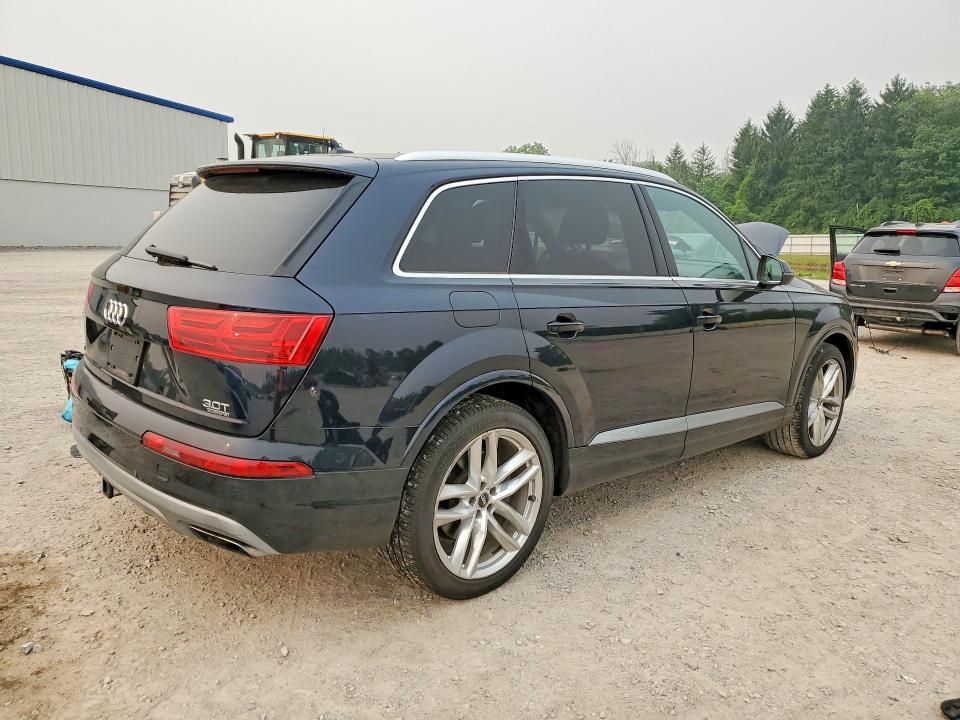 Продаж на аукціоні авто 2017 Audi Q7, vin: WA1VAAF74HD029304, номер лоту: 60373756
