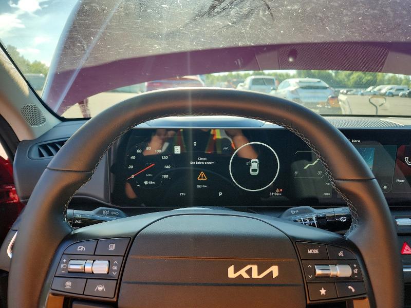 2025 Kia K4 მანქანა იყიდება აუქციონზე, vin: 3KPFU4DE5SE005846, აუქციონის ნომერი: 57537406
