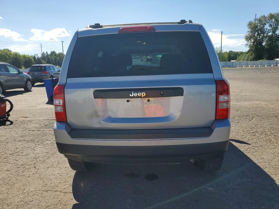 63176326 :رقم المزاد ، 1C4NJPBA6FD274421 vin ، 2015 Jeep Patriot مزاد بيع