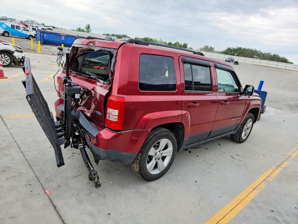 61818016 :رقم المزاد ، 1C4NJRFB0GD518516 vin ، 2016 Jeep Patriot مزاد بيع